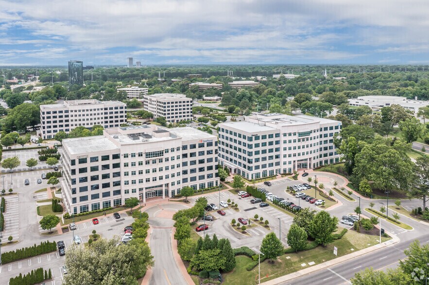 More Photos Of 999 S Shady Grove Rd, Memphis Office For Lease