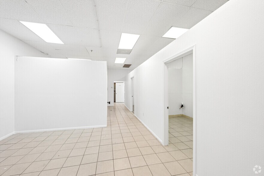 More Photos Of 4375 Las Vegas Blvd N, Las Vegas Storefront For Sale