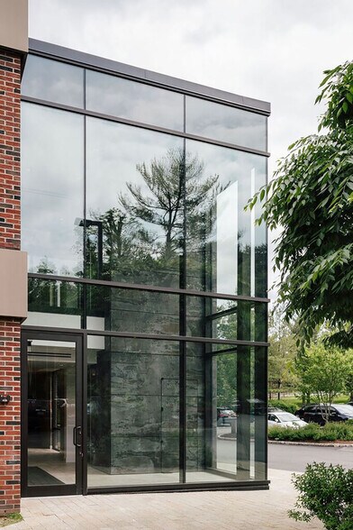 More Photos Of 355 Main St, Armonk Unknown For Lease