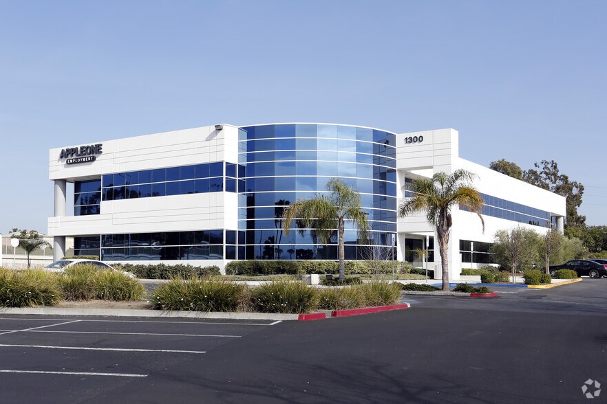 More Photos Of 1300 Eastman Ave, Ventura Loft Creative Space For Sale