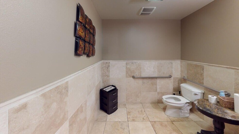 More Photos Of 208 Main St, Lewiston Loft Creative Space For Sale