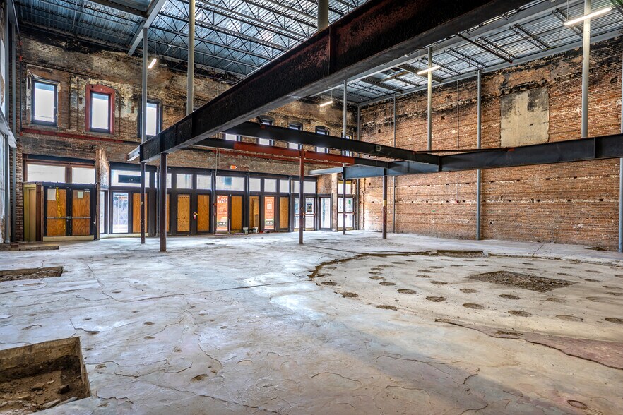More Photos Of 1609 7th Ave, Ybor City Bar For Lease