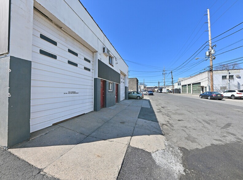 More Photos Of 72 Illinois Ave, Paterson Warehouse For Sale