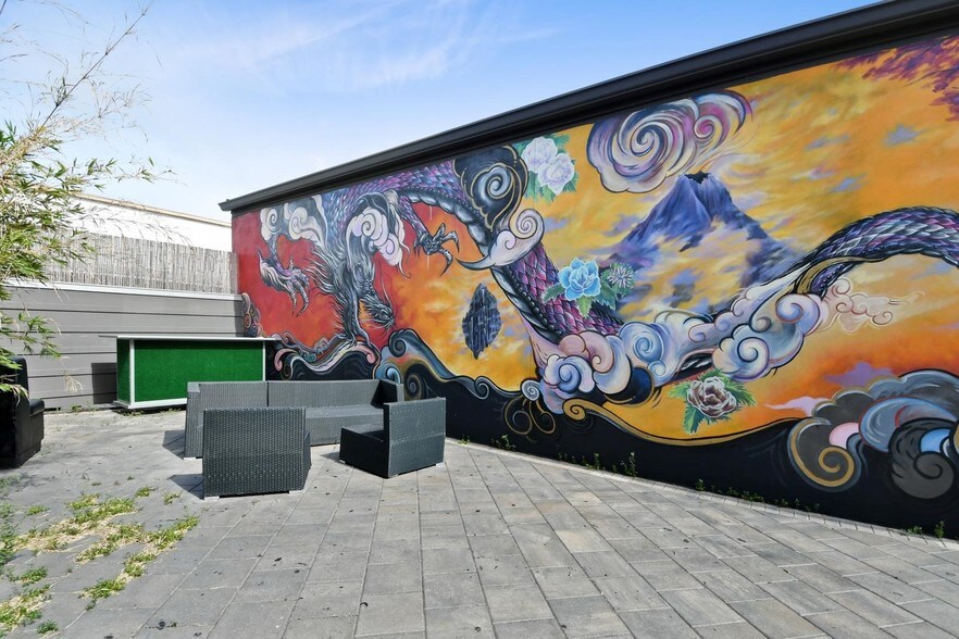 More Photos Of 47 W Amelia St, Orlando Bar For Sale