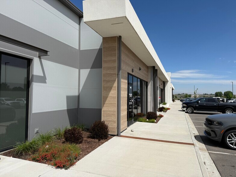More Photos Of 11411 Business Park Cir, Firestone Showroom For Sale