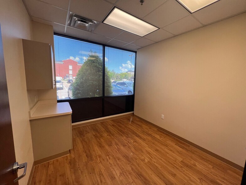 More Photos Of 3060 Communications Pky, Plano Medical For Lease