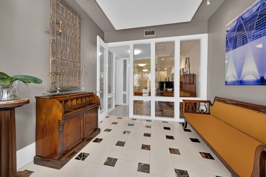 More Photos Of 337 Palermo Ave, Coral Gables Office For Sale