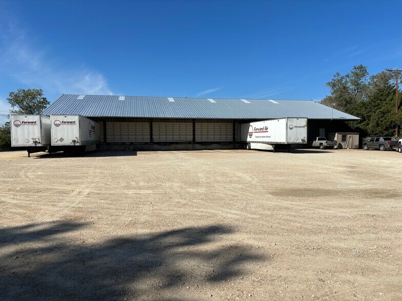 More Photos Of 324 S Lacy Dr, Waco Industrial For Sale