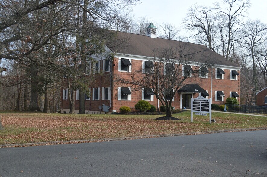More Photos Of 37 3rd St, Bordentown Office For Lease