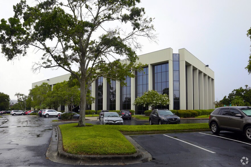 More Photos Of 877 Executive Center Dr W, Saint Petersburg Office For Lease