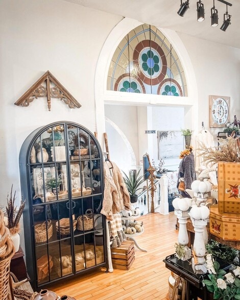 More Photos Of 205 W Main St, West Dundee Office For Sale