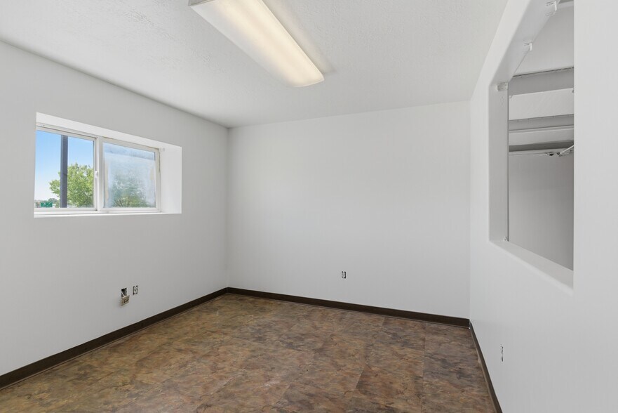 More Photos Of 1750 S 1350 W, West Haven Light Distribution For Lease
