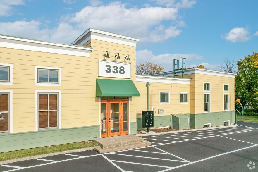 More Photos Of 338 E Market St, Leesburg Office For Lease