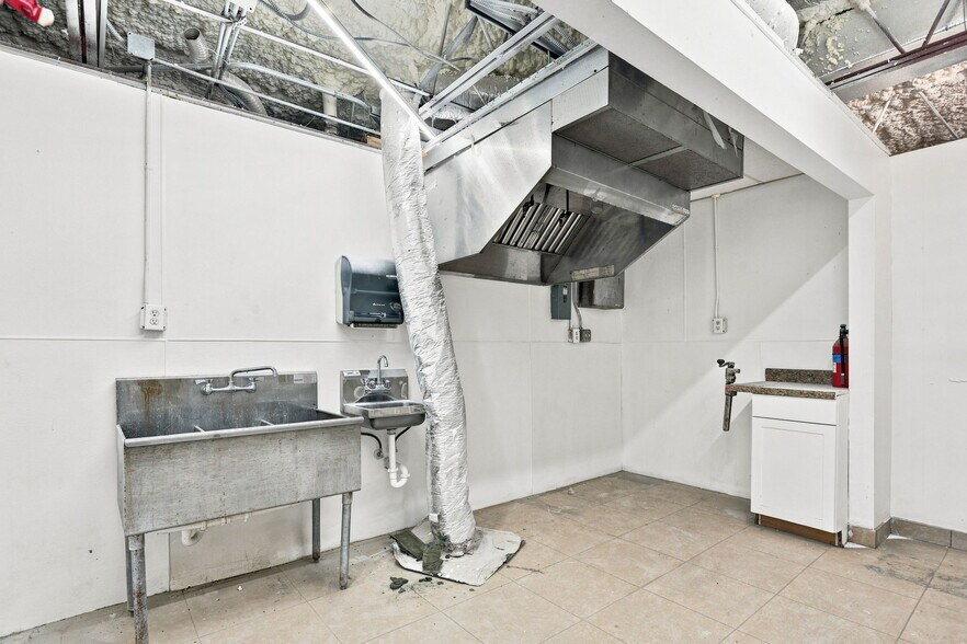 More Photos Of 1271 Oak St, Schertz Schools For Lease
