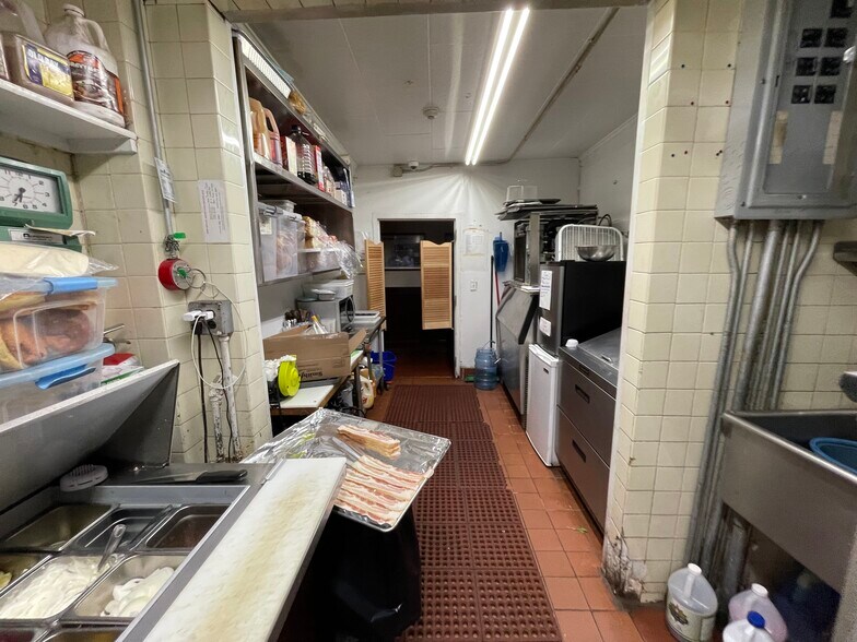 More Photos Of 33 W Central Ave, Pearl River General Retail For Sale