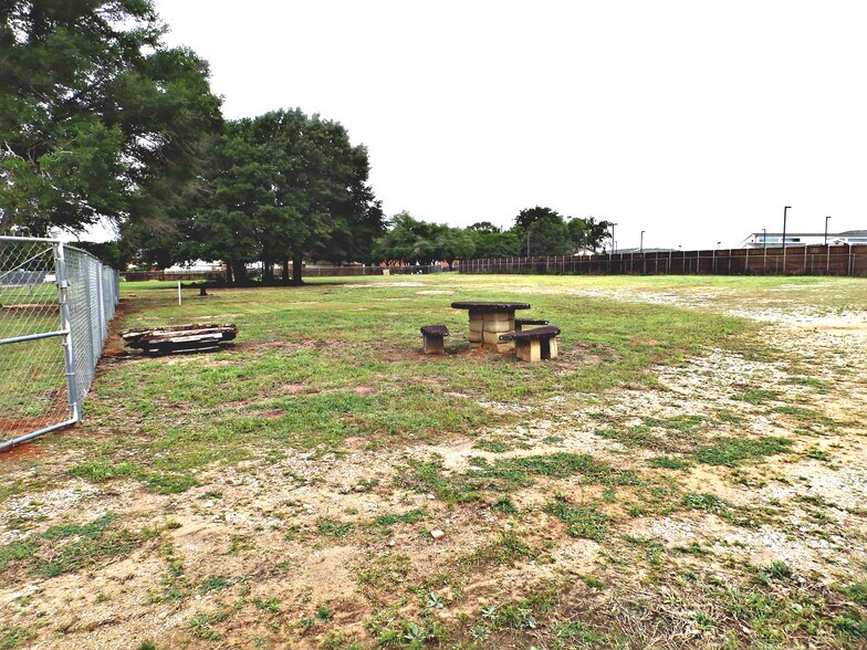 More Photos Of 6003 N Loop 256, Palestine Land For Sale