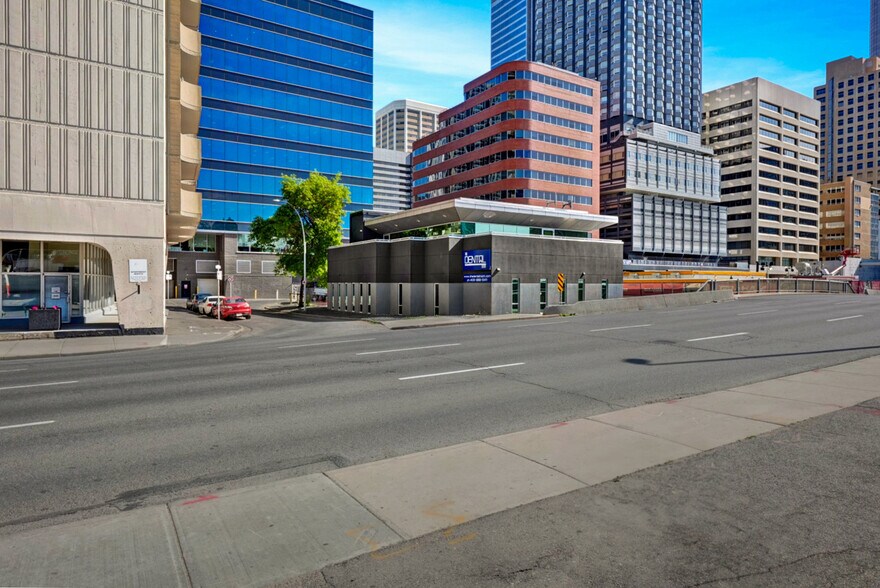 More Photos Of 902 9th Ave SW, Calgary Medical For Sale