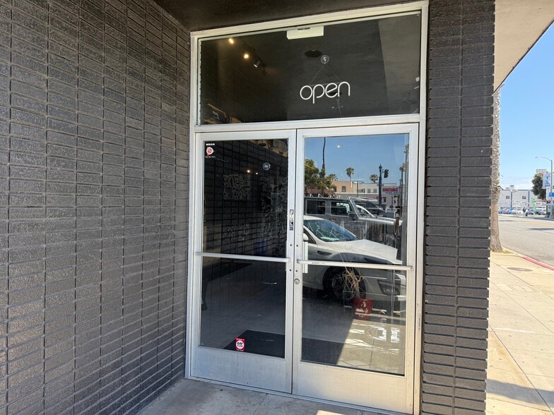 More Photos Of 114 S Coast Hwy, Oceanside General Retail For Lease