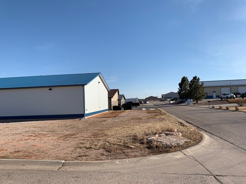 More Photos Of 5629 Bob Ln, Black Hawk Warehouse For Lease