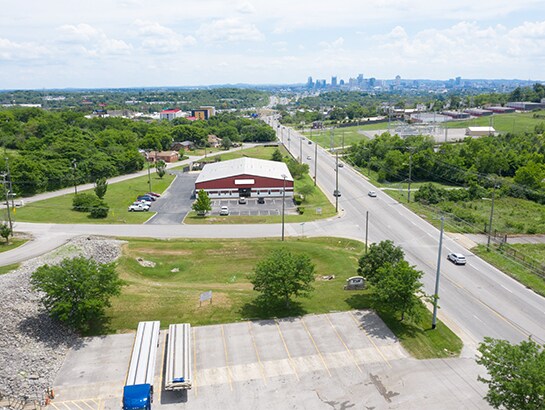 More Photos Of 1900 Southerland Dr, Nashville Warehouse For Sale