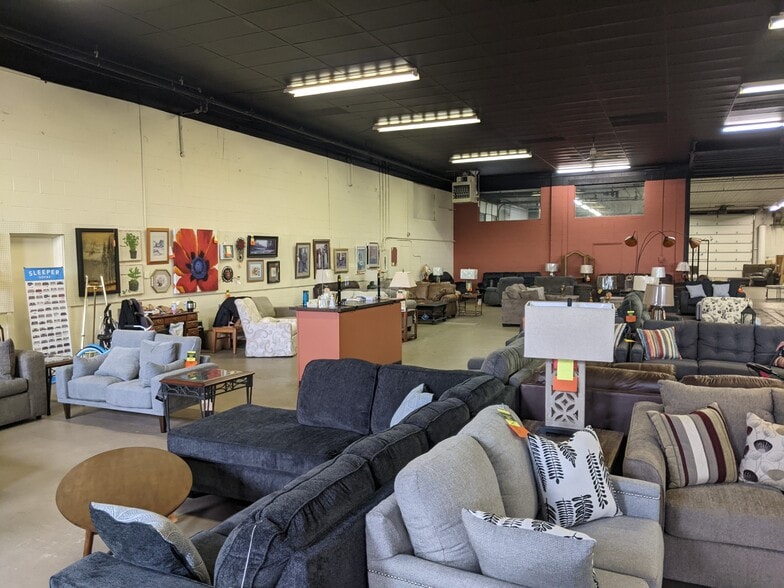 More Photos Of 1111 W Chicago Blvd, Tecumseh Storefront Retail Office For Sale