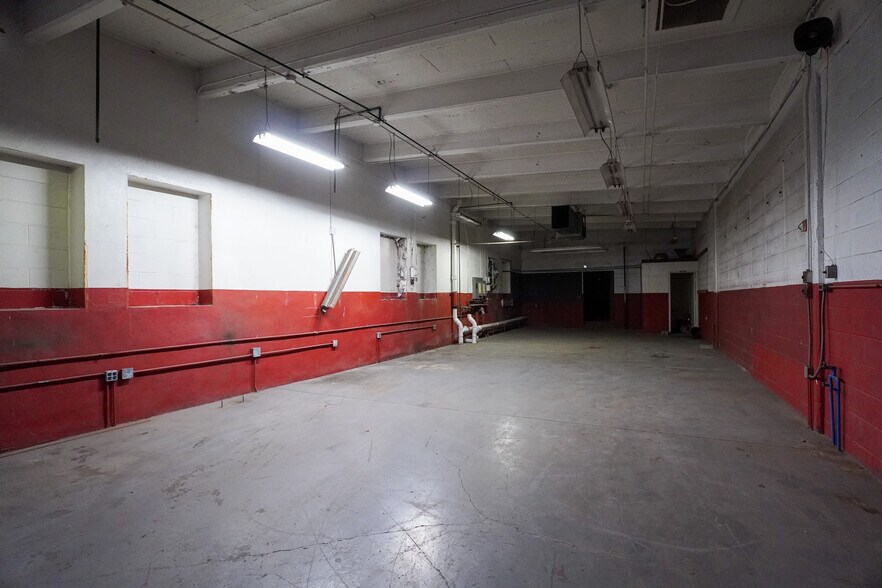 More Photos Of 1612-1616 Moore St, Cincinnati Manufacturing For Sale