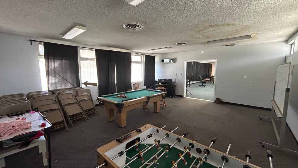 More Photos Of 701 W Broadway, Anaheim Religious Facility For Sale