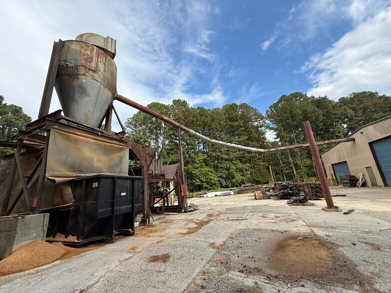 More Photos Of 2722 NC 87 S, Moncure Light Distribution For Lease