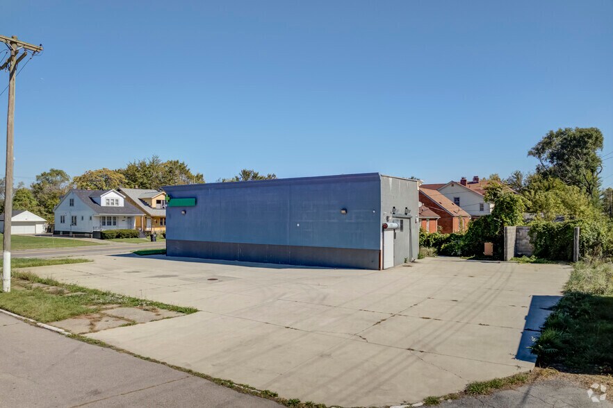 More Photos Of 14108 Houston Whittier St, Detroit Freestanding For Sale