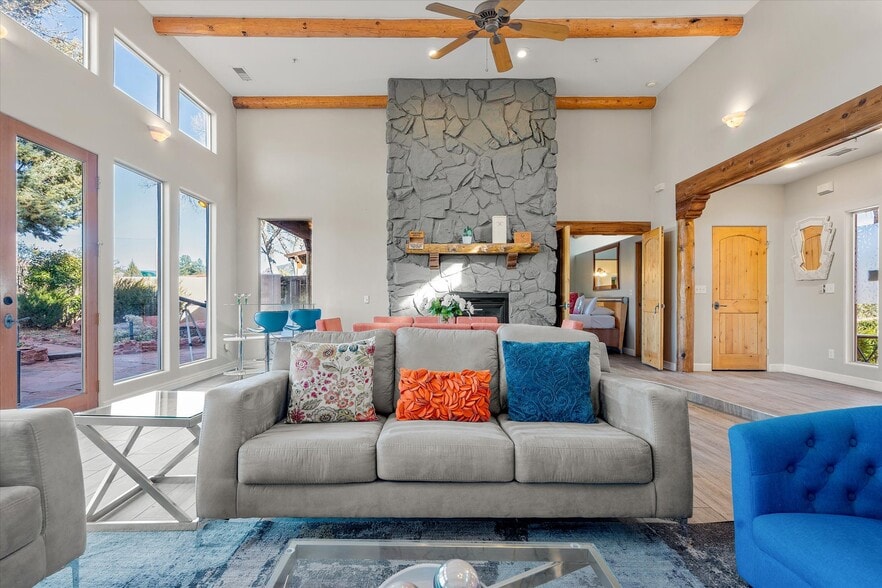 More Photos Of 10 Rojo Dr, Sedona Hotel For Sale