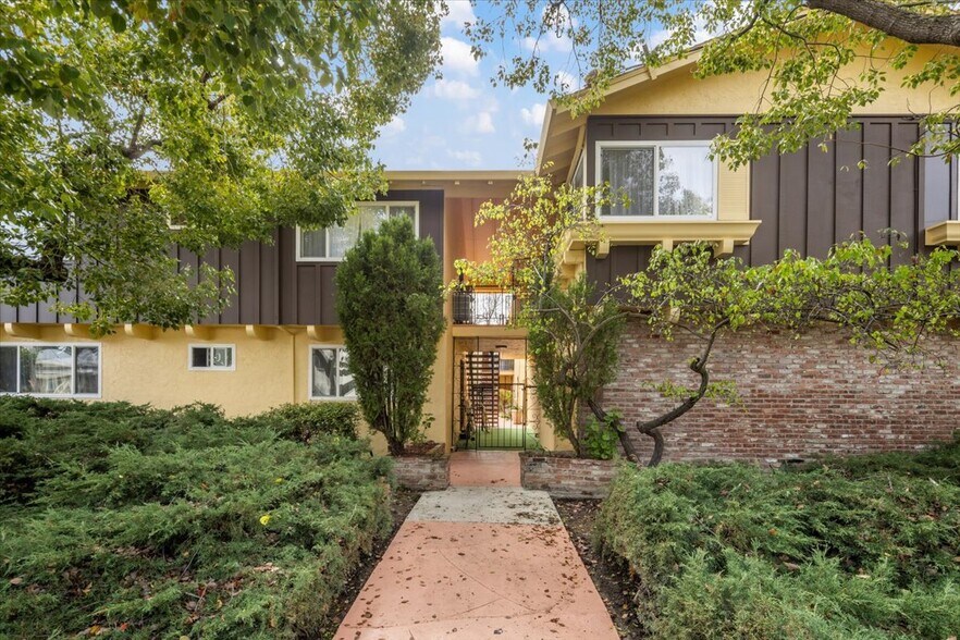 More Photos Of 3860 Park Blvd, Palo Alto Apartments For Sale