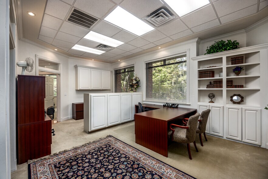 More Photos Of 2750 NW 43rd St, Gainesville Office For Lease