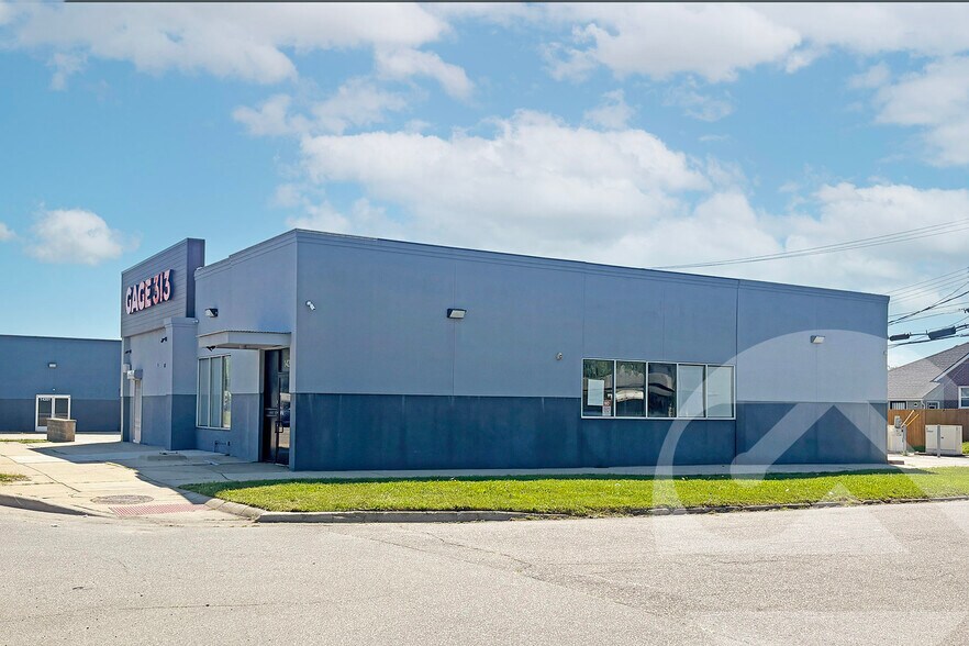 Primary Photo Of 14243 W 8 Mile Rd, Detroit Office For Lease
