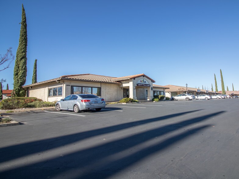 More Photos Of 163 Locust St, Redding Unknown For Sale