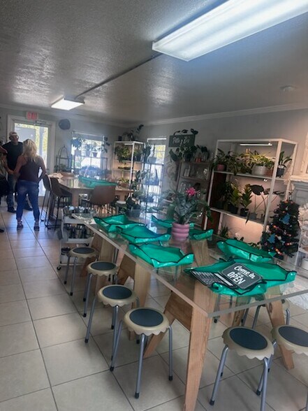 More Photos Of 382 S Interstate 35, New Braunfels Medical For Lease