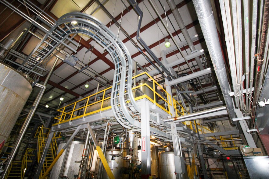 More Photos Of 5640 44th Ave S, Clinton Office For Sale