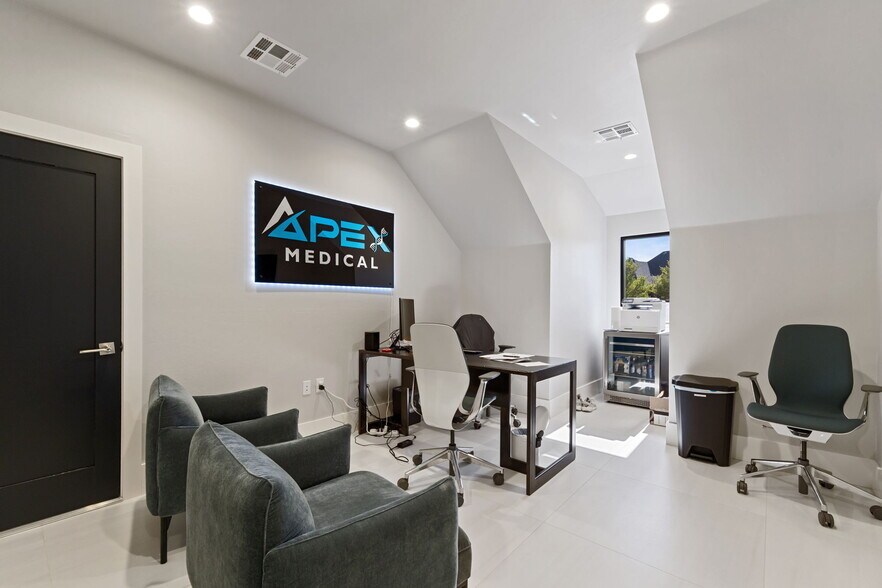 More Photos Of 16362 Muirfield Place, Edmond Medical For Sale