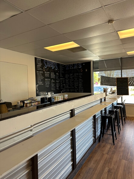 More Photos Of 211 Homer Rd, Commerce Freestanding For Lease