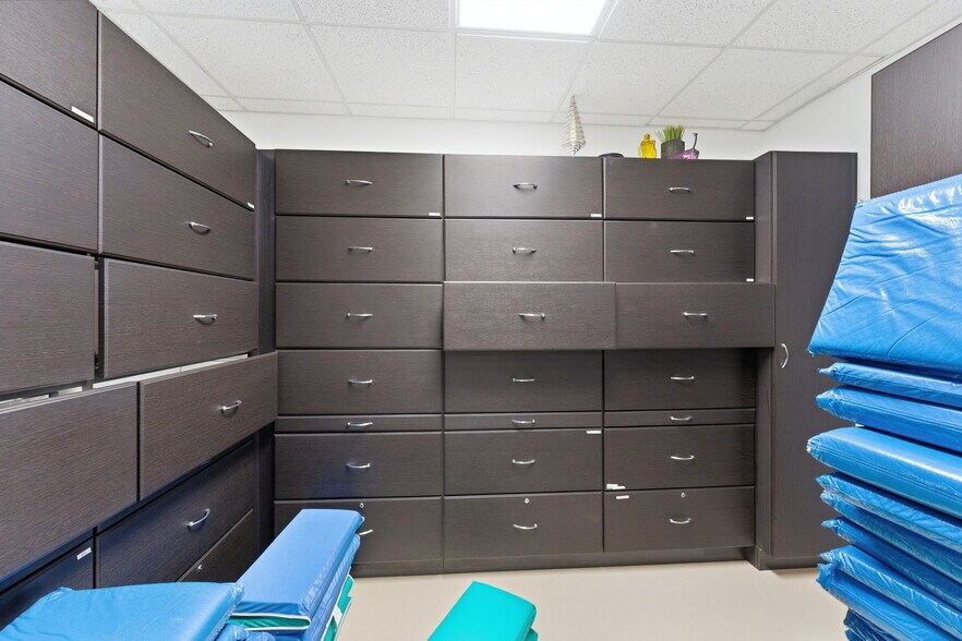 More Photos Of 6545 NW 169th St, Hialeah Medical For Sale
