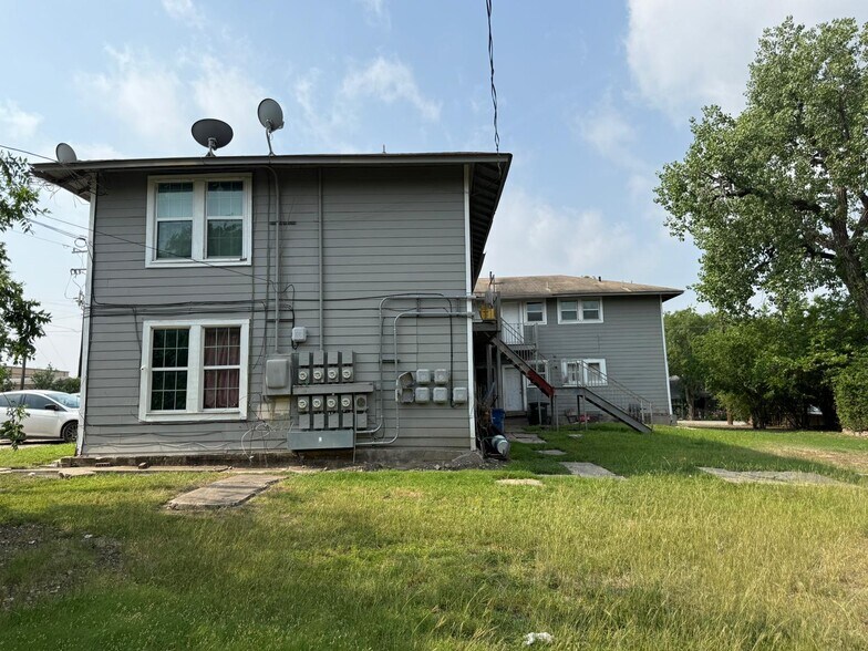 More Photos Of 541 Hammond Ave, San Antonio Apartments For Sale