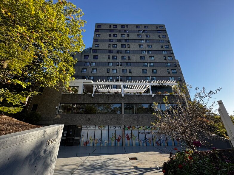 More Photos Of 1550 Beacon St, Brookline Apartments For Lease