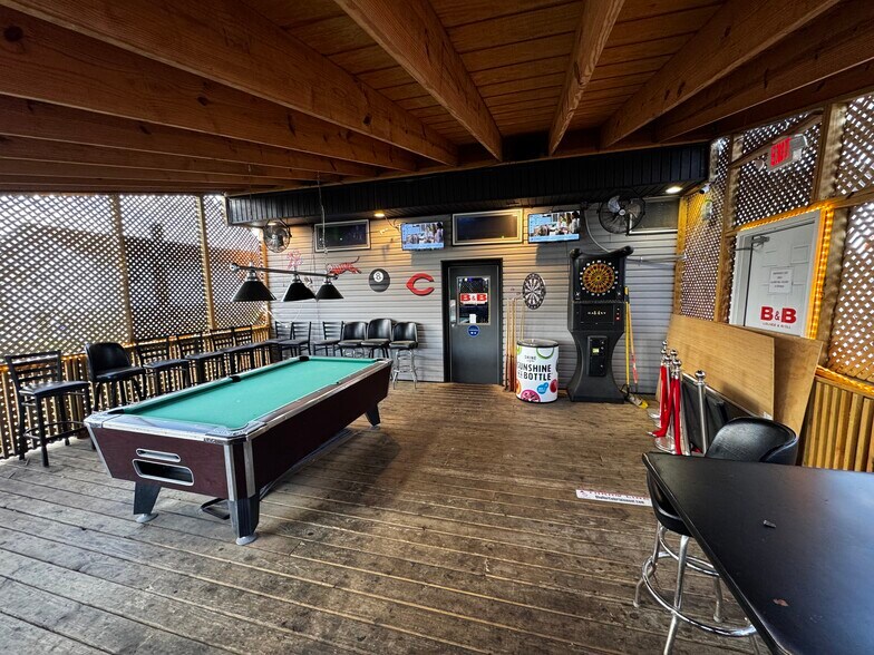 More Photos Of 2914 Salem Ave, Dayton Bar For Sale