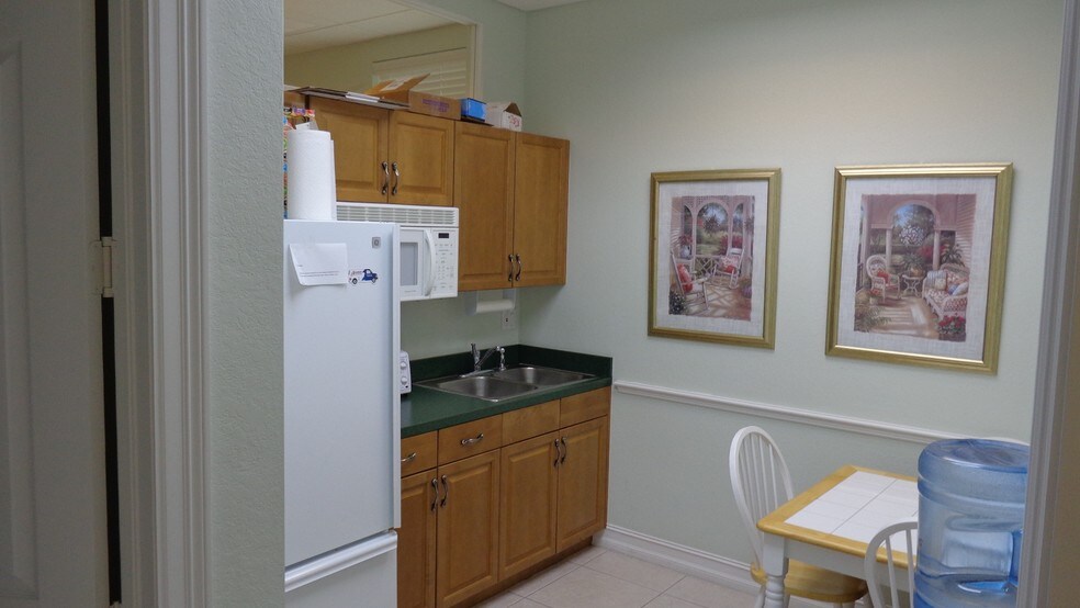 More Photos Of 5683 Strand Ct, Naples Office For Lease