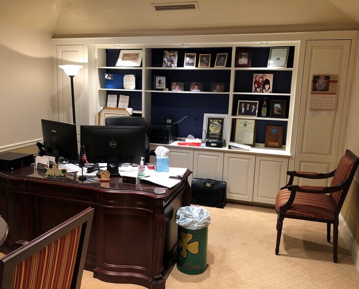 More Photos Of 45 North Hill Dr, Warrenton Office For Sale