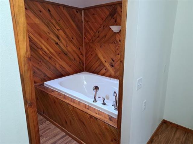 More Photos Of 310 2nd St SE, Dyersville Specialty For Lease
