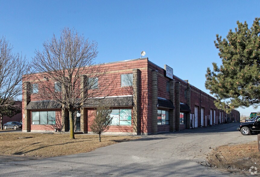 More Photos Of 71 Mearns Crt, Clarington Showroom For Lease