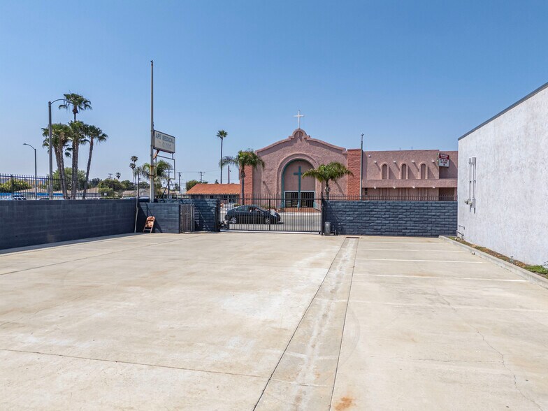 More Photos Of , Bellflower Unknown For Sale