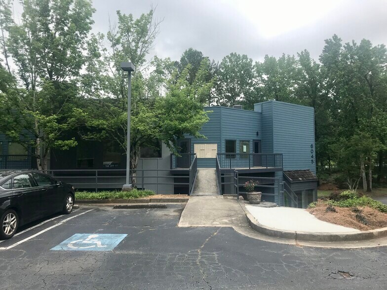 More Photos Of 3081 Holcomb Bridge Rd, Norcross Unknown For Sale