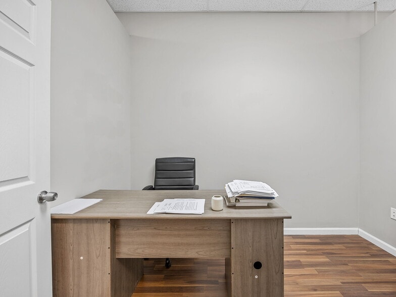 More Photos Of 516 E Main St, Spartanburg Storefront For Sale