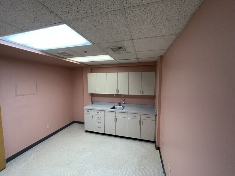 More Photos Of 42 Locust Ave, Wallington Medical For Lease